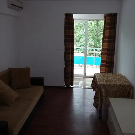 아파트 Apartament Paul Mangalia-saturn *