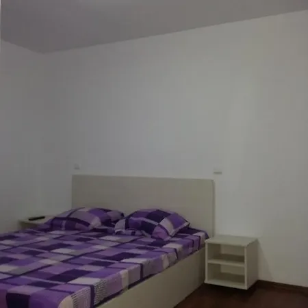 Apartament Paul Mangalia-saturn